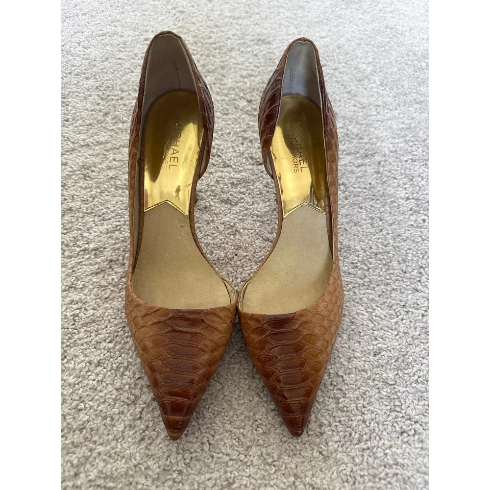 Michael Kors Brown Snakeskin Embossed d'Orsay Pointed Toe Pumps Gold Logo Heel 9